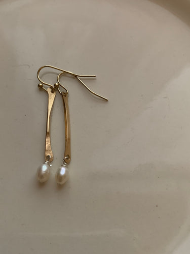 Freshwater Pearl Bar Earring